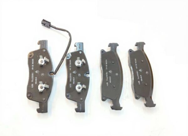 FRONT BRAKE PADS KIT